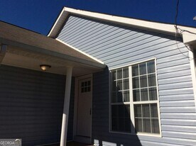 2882 Silver Maple Ct in Rex, GA - Building Photo