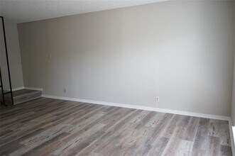 2415 S Graham Dr in Arlington, TX - Building Photo - Building Photo