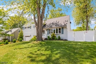 237 Perry St in Dover, NJ - Building Photo - Building Photo