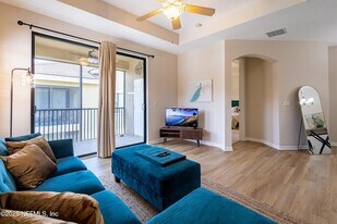 135 Calle el Jardin, Unit 201 in St. Augustine, FL - Building Photo