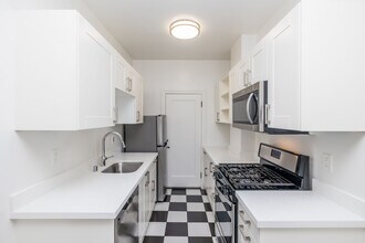 421 Van Dyke in Oakland, CA - Building Photo - Building Photo