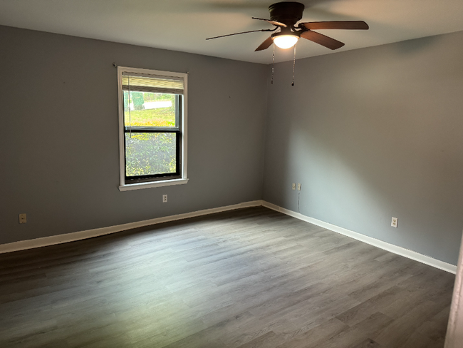 property at 575 Springwood Dr
