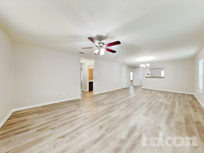 5118 Badland Beacon in Converse, TX - Building Photo - Building Photo