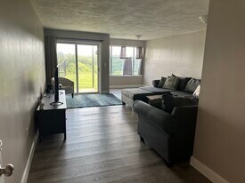 100 Merrimack Ave, Unit Cascades Furnished condo in Dracut, MA - Building Photo