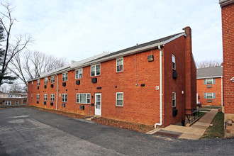 Prospect Court Apartments in Prospect Park, PA - Building Photo - Building Photo