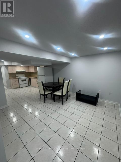3 Chapparal Dr in Brampton, ON - Building Photo - Building Photo