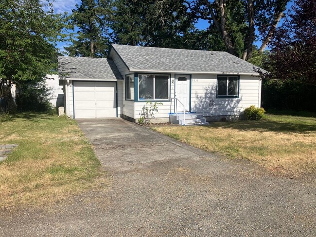 9836 Whitman Ave SW
