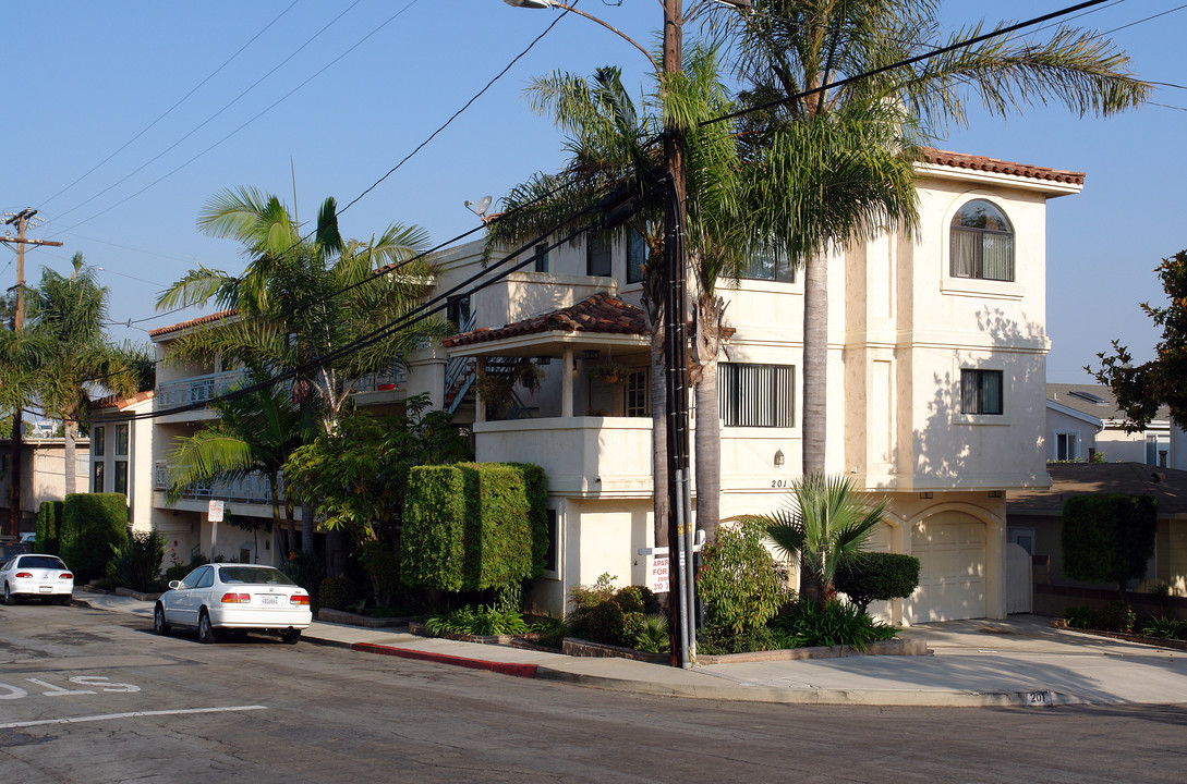 201 Concord St in El Segundo, CA - Building Photo