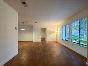 6242 NW 105th Ave in Alachua, FL - Building Photo - Building Photo