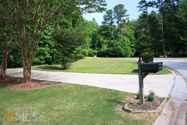 55 Lauren Overlook in Newnan, GA - Building Photo - Building Photo