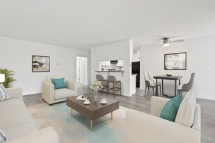 Fernwood Terrace in West Covina, CA - Building Photo