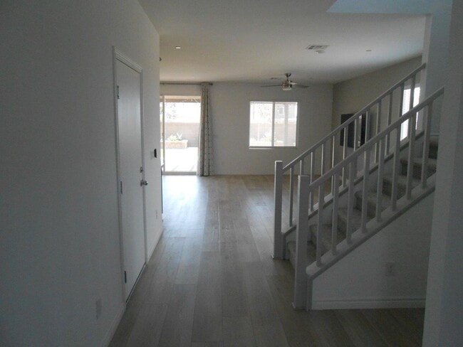 287 Mount Langley St in Henderson, NV - Building Photo - Building Photo