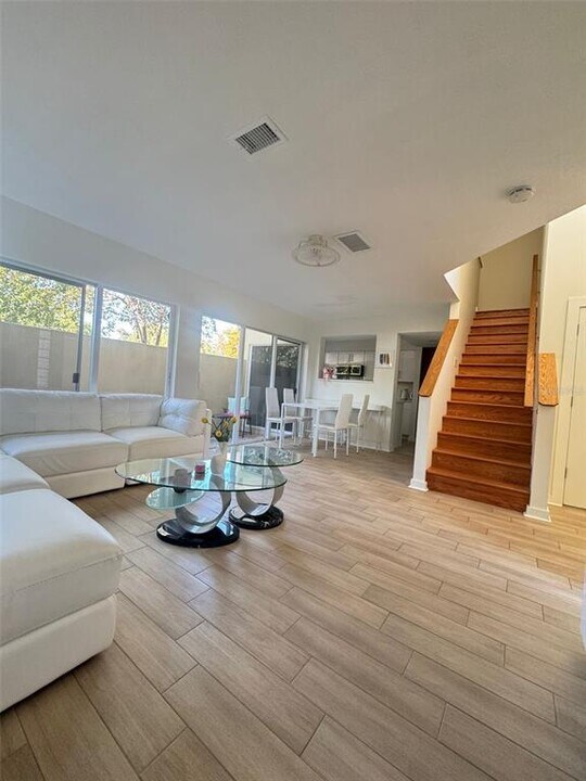 822 Padua Ln in Clearwater, FL - Building Photo