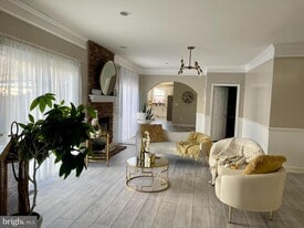 12530 Popes Head Rd in Clifton, VA - Building Photo