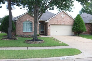 1611 Maryvale Dr in Katy, TX - Building Photo