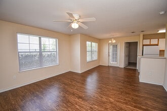 Parkstone Crossroads in Wichita Falls, TX - Foto de edificio - Building Photo