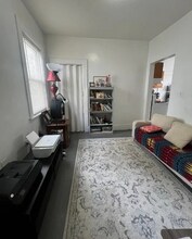 10 Warren St, Unit 2 in Cambridge, MA - Foto de edificio - Building Photo