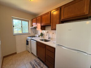 Savoy Apartments in Pittsburgh, PA - Foto de edificio - Building Photo