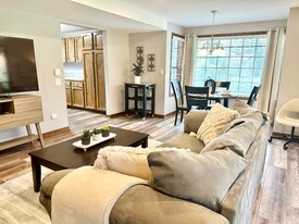 12245 SW Ann Ct in Tigard, OR - Building Photo