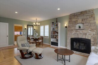 127 N Murphy Ave in Sunnyvale, CA - Building Photo - Building Photo