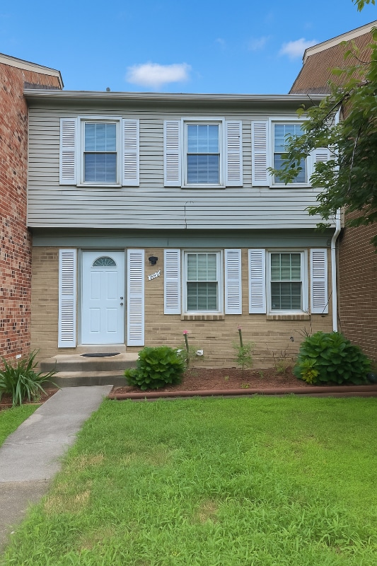property at 918 Sherwood Ct