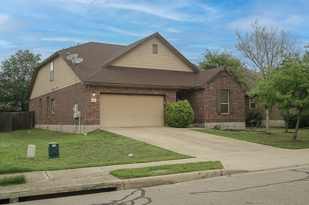 1109 Sussex Pl in Round Rock, TX - Building Photo
