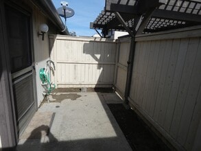 1960 McClelland St in Santa Maria, CA - Building Photo - Building Photo