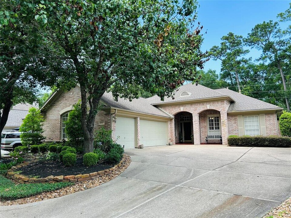 2814 N Strathford Ln in Houston, TX - Building Photo