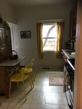 1652 RUSSELL ST in Berkeley, CA - Foto de edificio - Building Photo