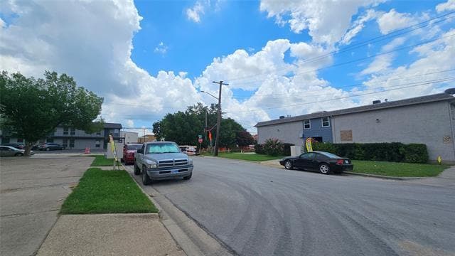 2420 Louise St in Denton, TX - Building Photo - Building Photo