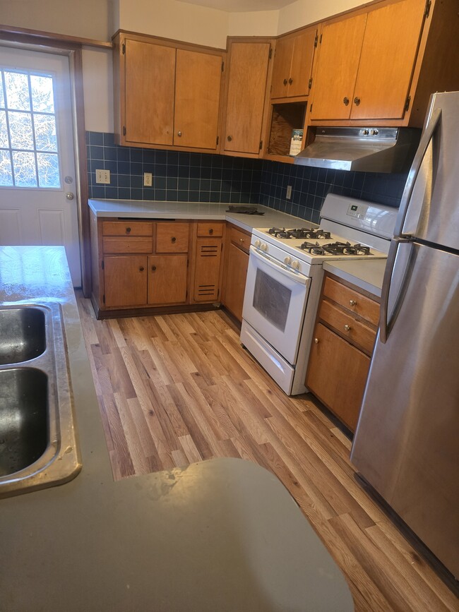 521 W Greenleaf St in Allentown, PA - Foto de edificio - Building Photo