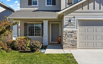 2154 N Bing Ave in Meridian, ID - Building Photo - Building Photo