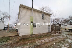 2930 Fletcher St in Anderson, IN - Building Photo