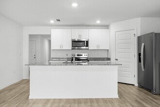 39 Riverwalk Xing in Freeport, FL - Building Photo - Building Photo
