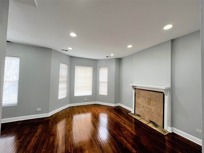 6148 S May St photo'