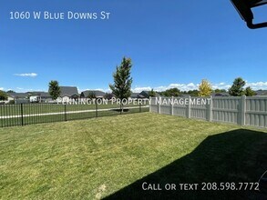 1060 W Blue Downs St in Meridian, ID - Building Photo - Building Photo