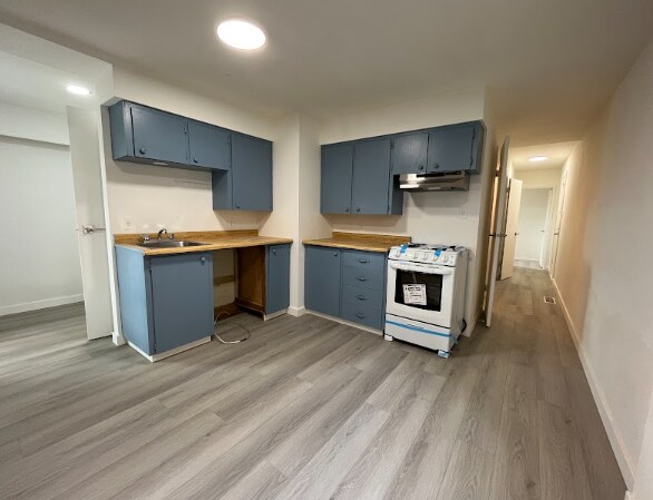 4871 Marine Dr in Burnaby, BC - Building Photo - Building Photo