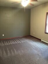 3115 W Glenpark Dr, Unit 3 in Appleton, WI - Foto de edificio - Building Photo