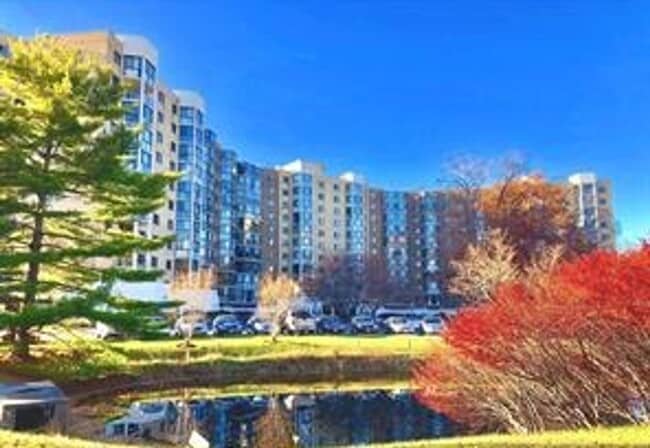 property at 15101 Interlachen Dr