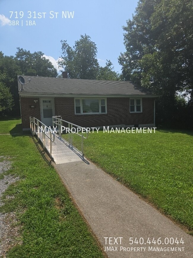 property at 719 31st St NW