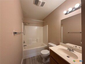 108 Castellon Ct in Killeen, TX - Foto de edificio - Building Photo