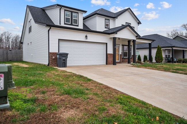 274 Crusaw Dr in Clarksville, TN - Building Photo - Building Photo