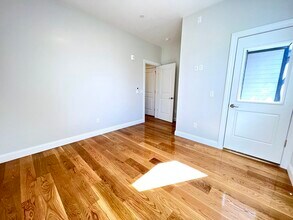 95 Prescott St in Boston, MA - Building Photo - Building Photo
