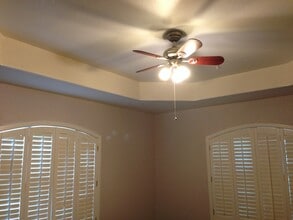 33506 Falcon Ln in Los Fresnos, TX - Foto de edificio - Building Photo