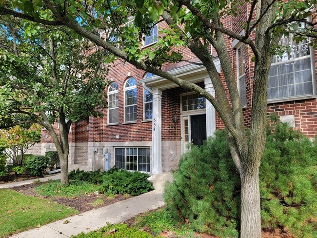 property at 554 Prestwick Ln