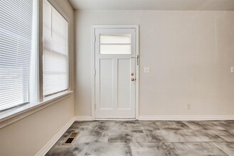 1742 Carlisle Rd in The Village, OK - Building Photo - Building Photo