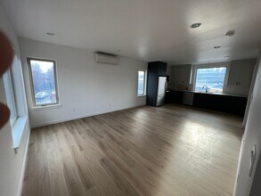 30515 SW Magnolia Ave in Wilsonville, OR - Building Photo - Building Photo