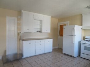 610 E Cypress St in Santa Maria, CA - Building Photo - Building Photo