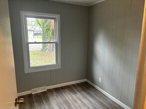 28 Westwood Dr in Cahokia Heights, IL - Building Photo - Building Photo