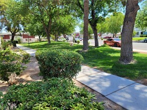 629 E Pecos Way in Las Vegas, NV - Building Photo - Building Photo